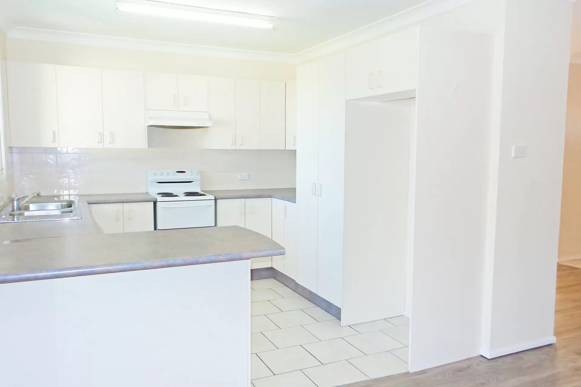 18 Hermes Crescent, Worrigee Leased by Integrity Real Estate - image 4