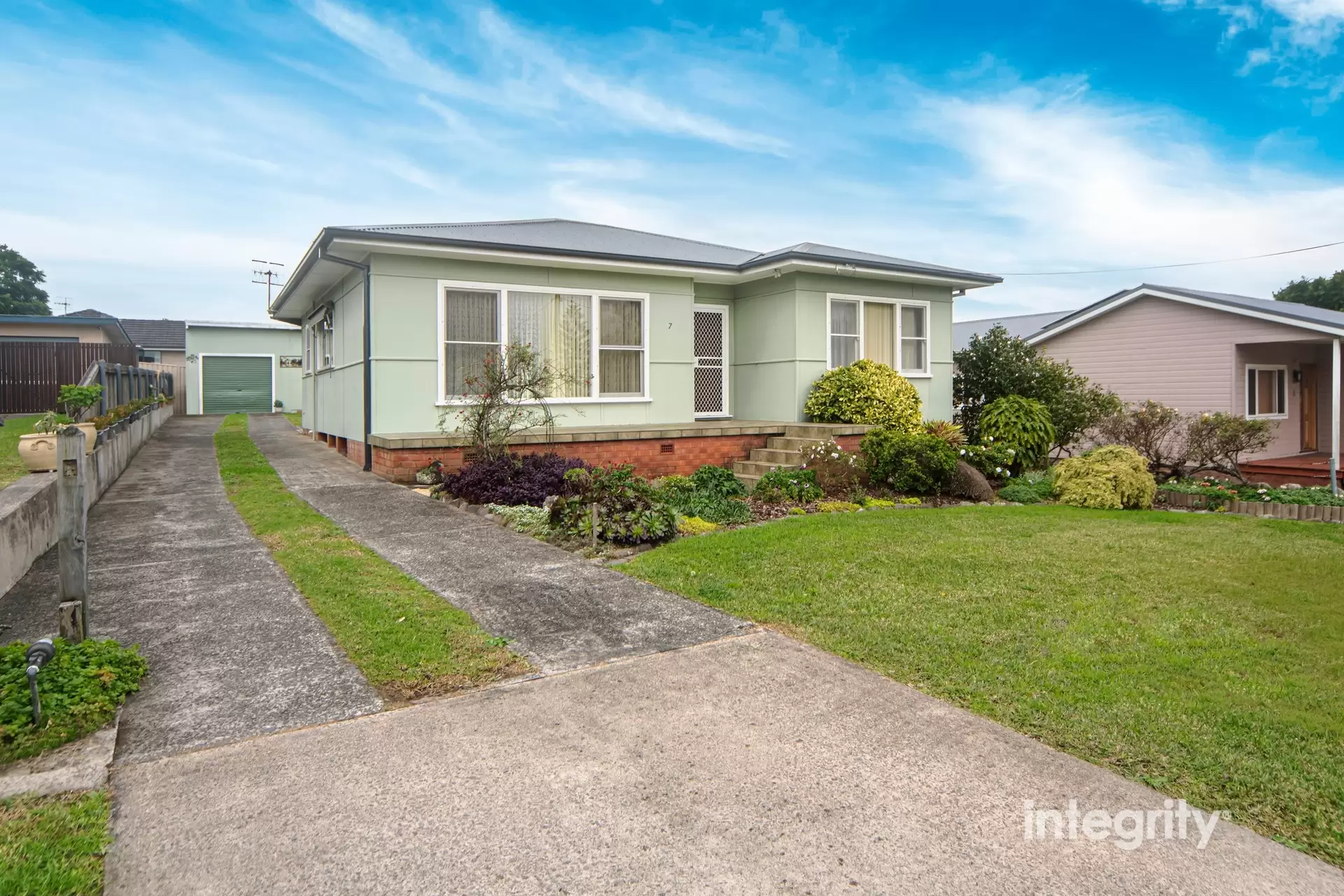 7 Mulgen Crescent, Bomaderry Sold by Integrity Real Estate