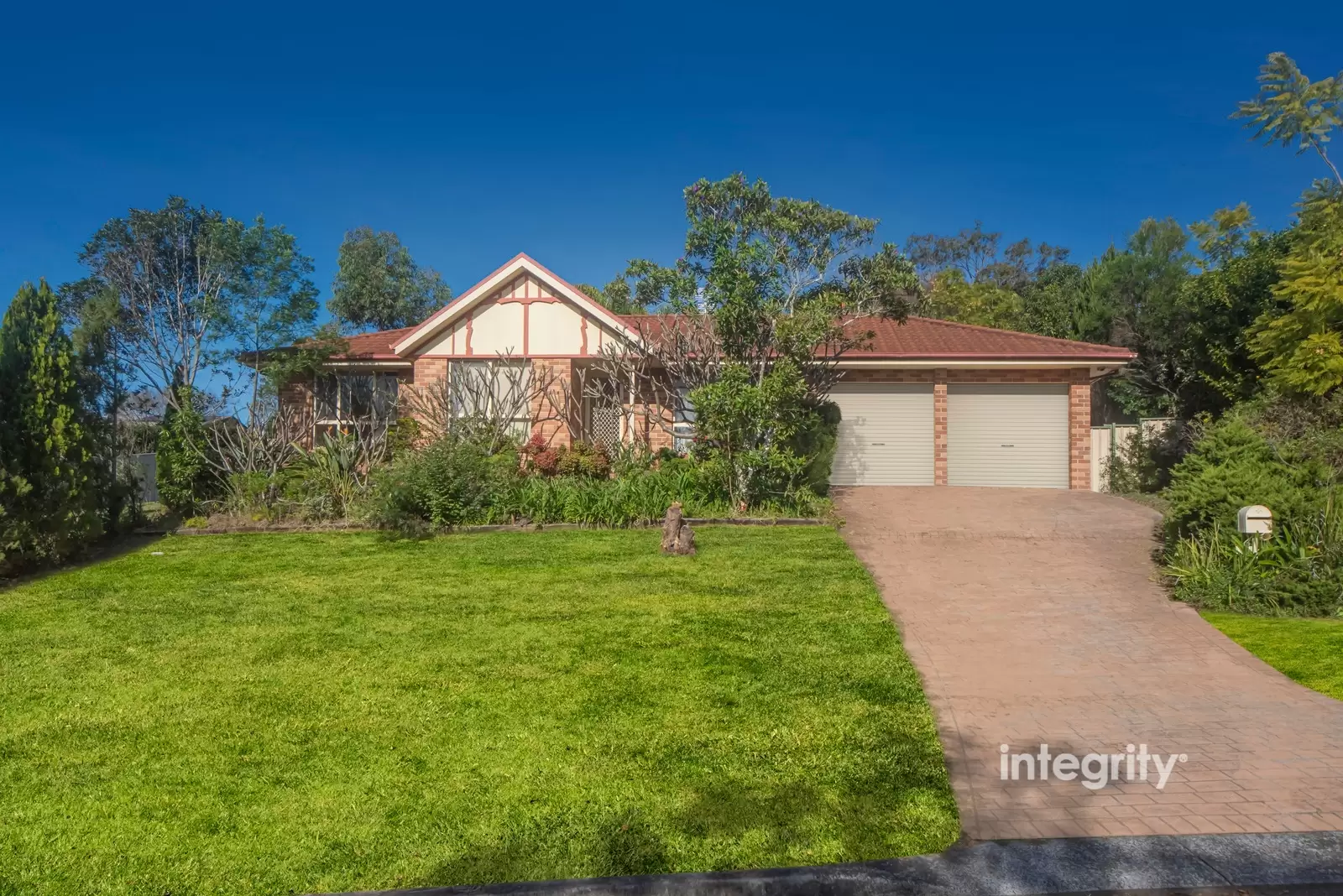 18 Jaycee Avenue, Nowra Sold by Integrity Real Estate