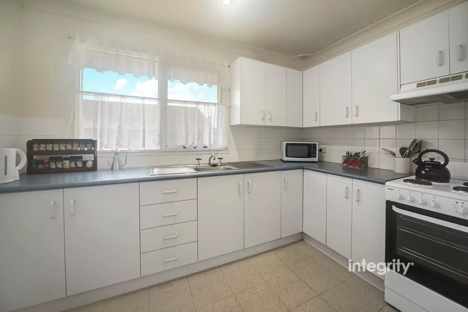 34 Alfred Street, Bomaderry Sold by Integrity Real Estate - image 3