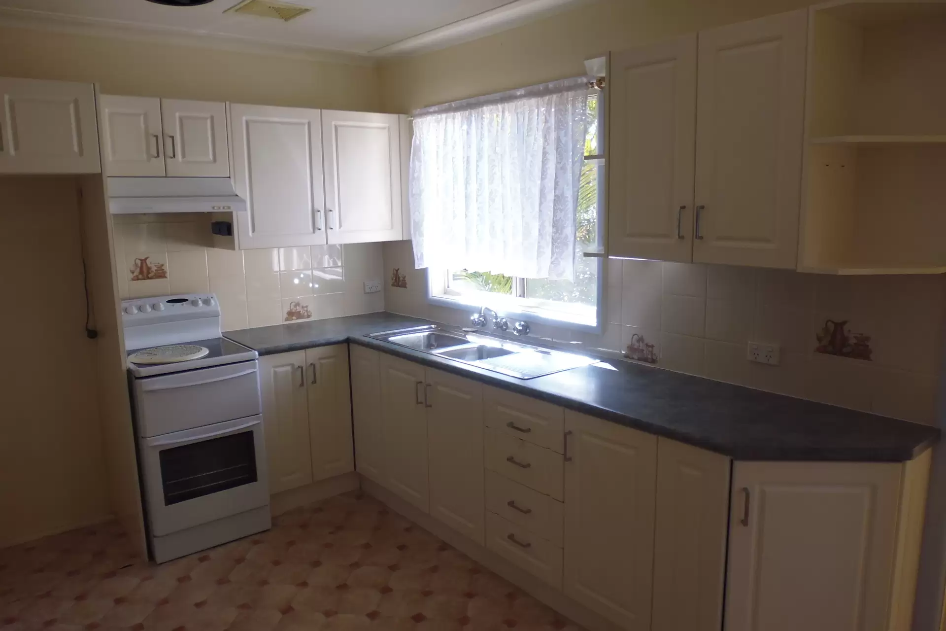 63 Page Avenue, North Nowra Leased by Integrity Real Estate - image 3