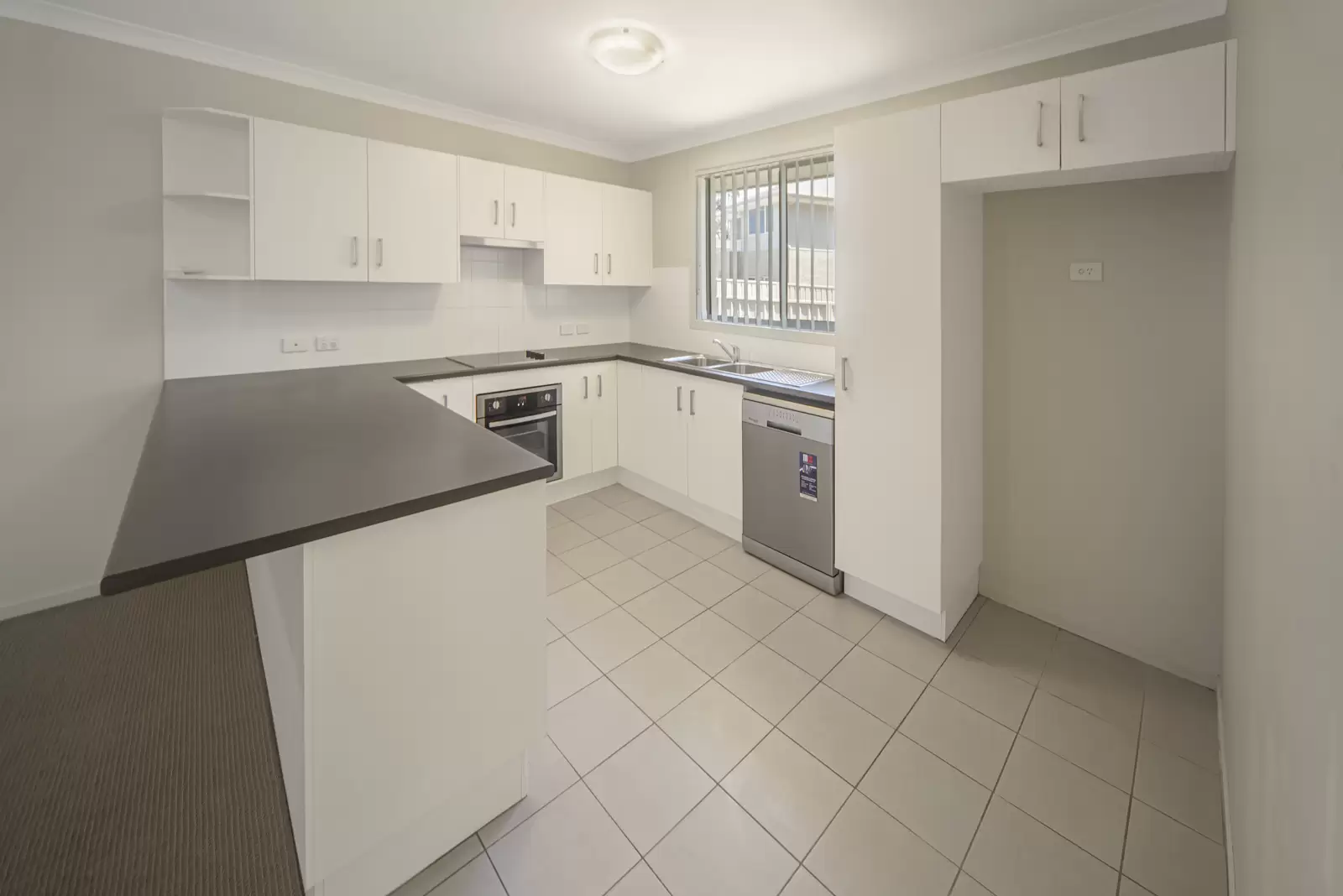 36 Caladenia Crescent, South Nowra Leased by Integrity Real Estate - image 3