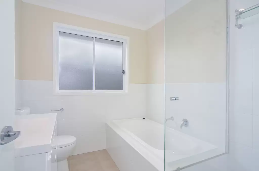 2/17 Banool Circuit, Bomaderry Leased by Integrity Real Estate - image 5