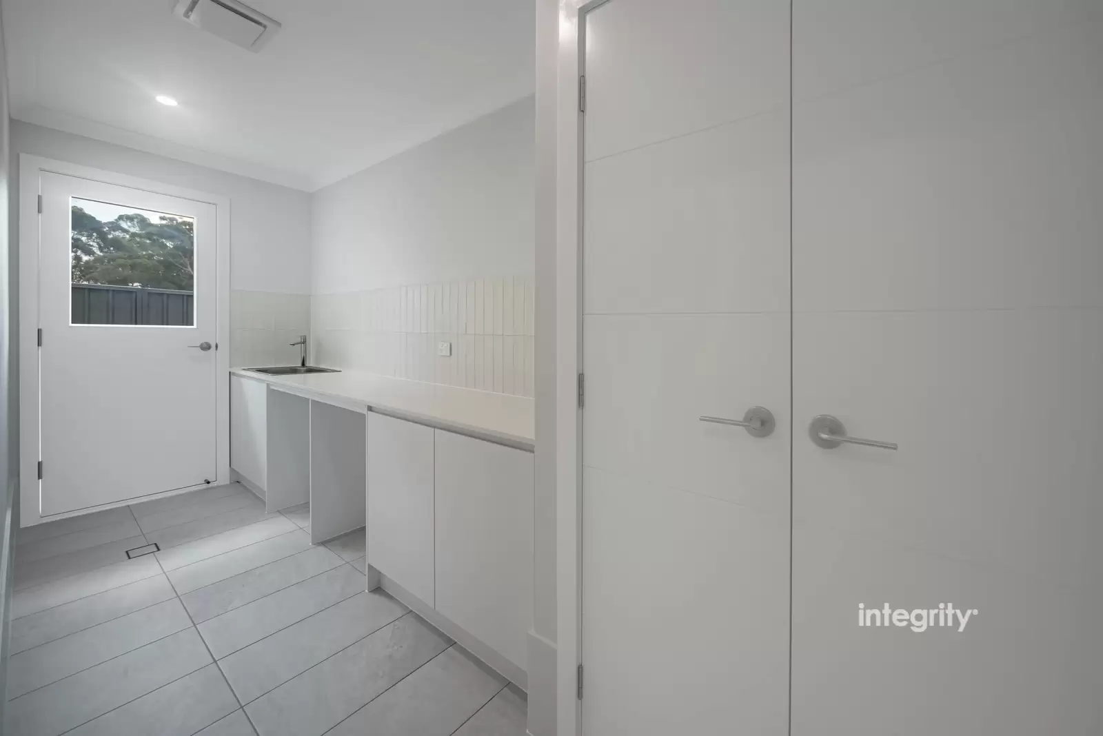 6 Burilla Close, Bomaderry Sold by Integrity Real Estate - image 7