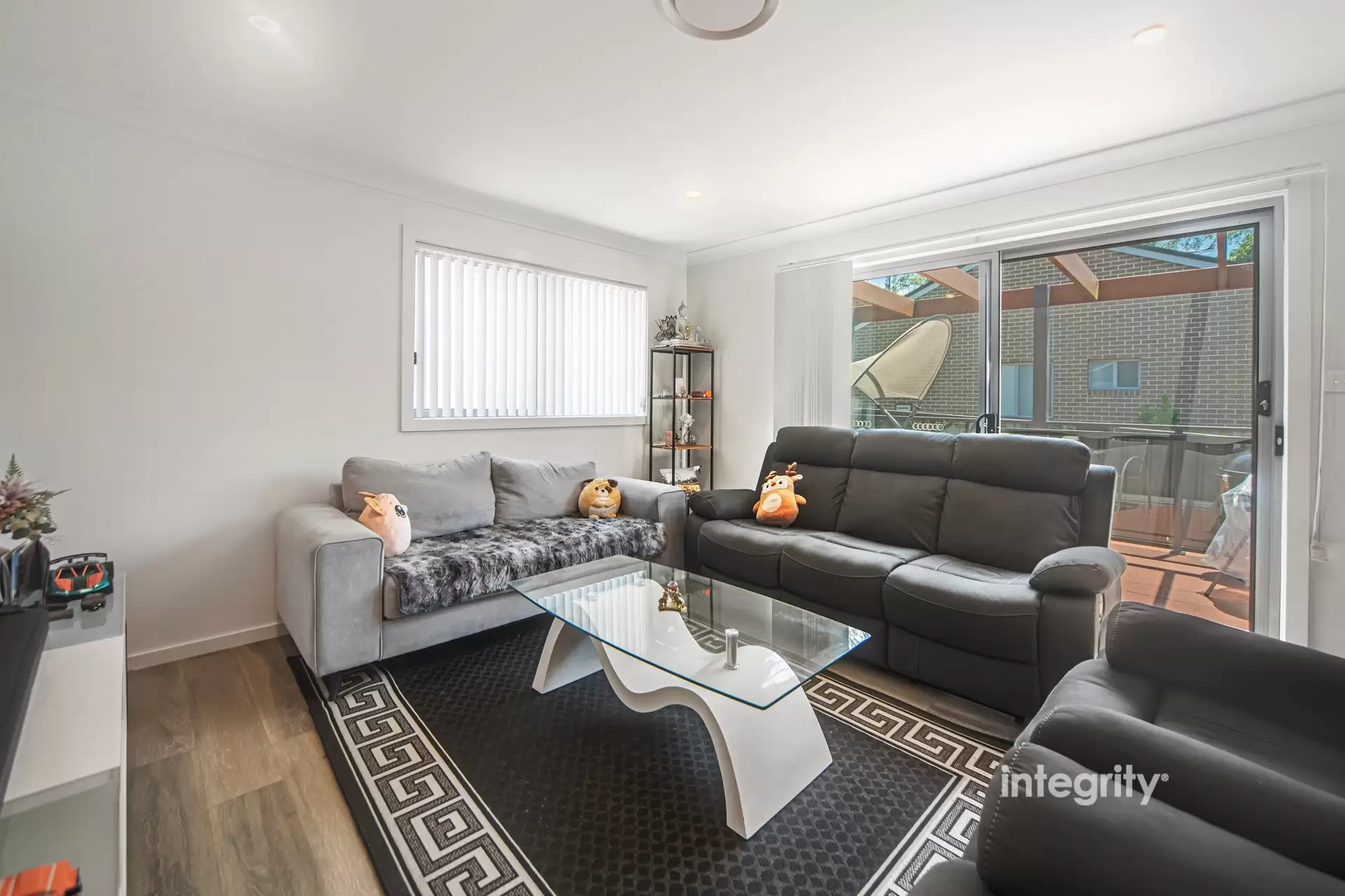 11/76 Brinawarr Street, Bomaderry Sold by Integrity Real Estate - image 4