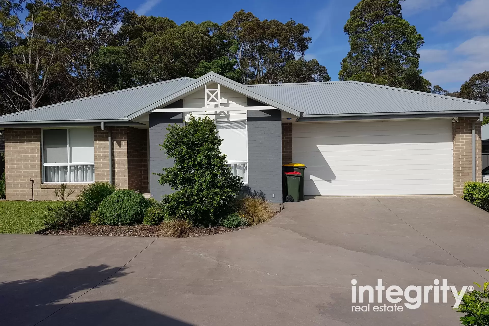 4/57 Hillcrest Avenue, South Nowra Leased by Integrity Real Estate - image 1