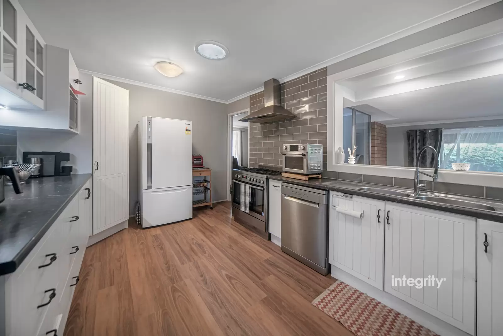10 Clarke Avenue, North Nowra Sold by Integrity Real Estate - image 3