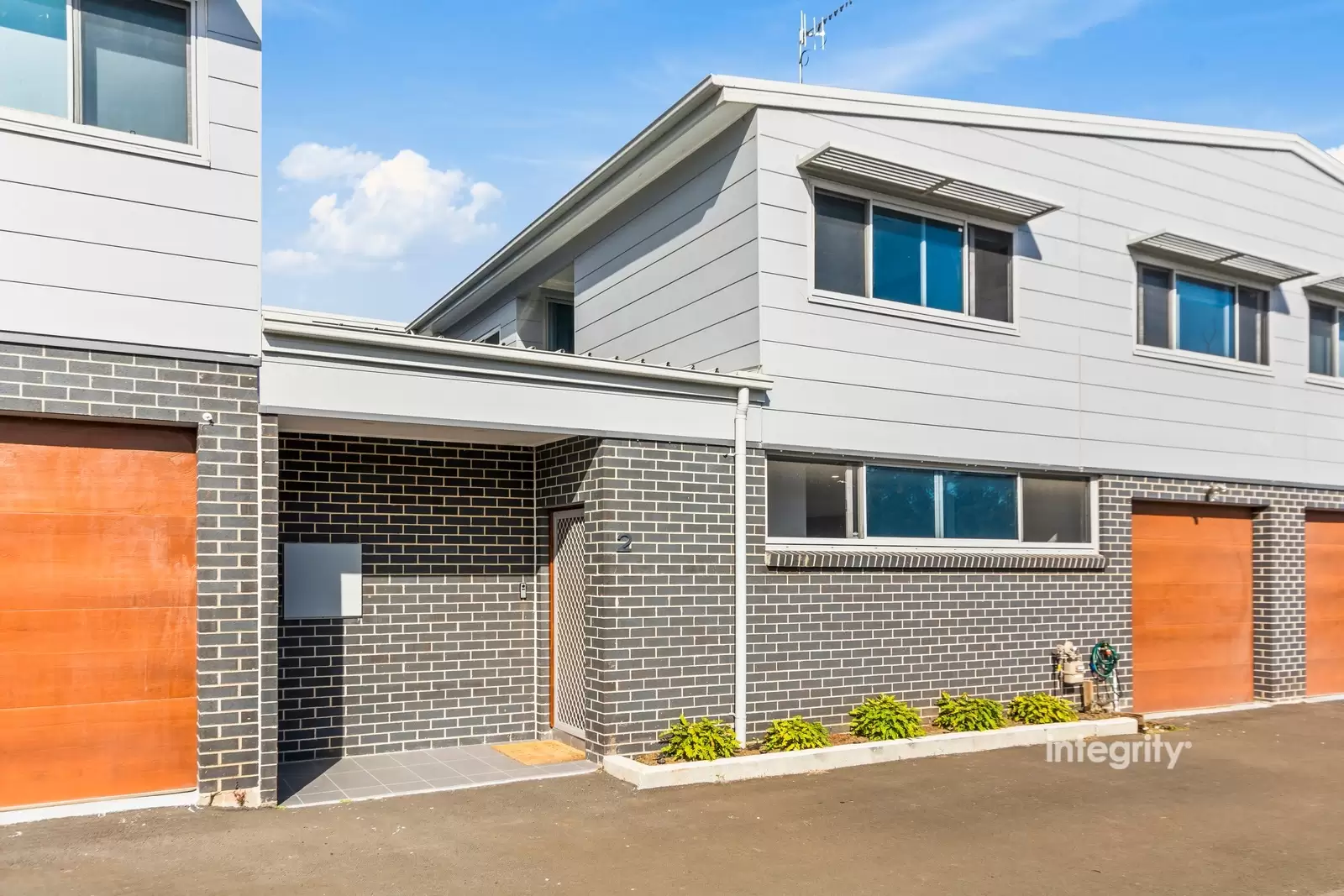2/315 Princes Highway, Bomaderry Sold by Integrity Real Estate
