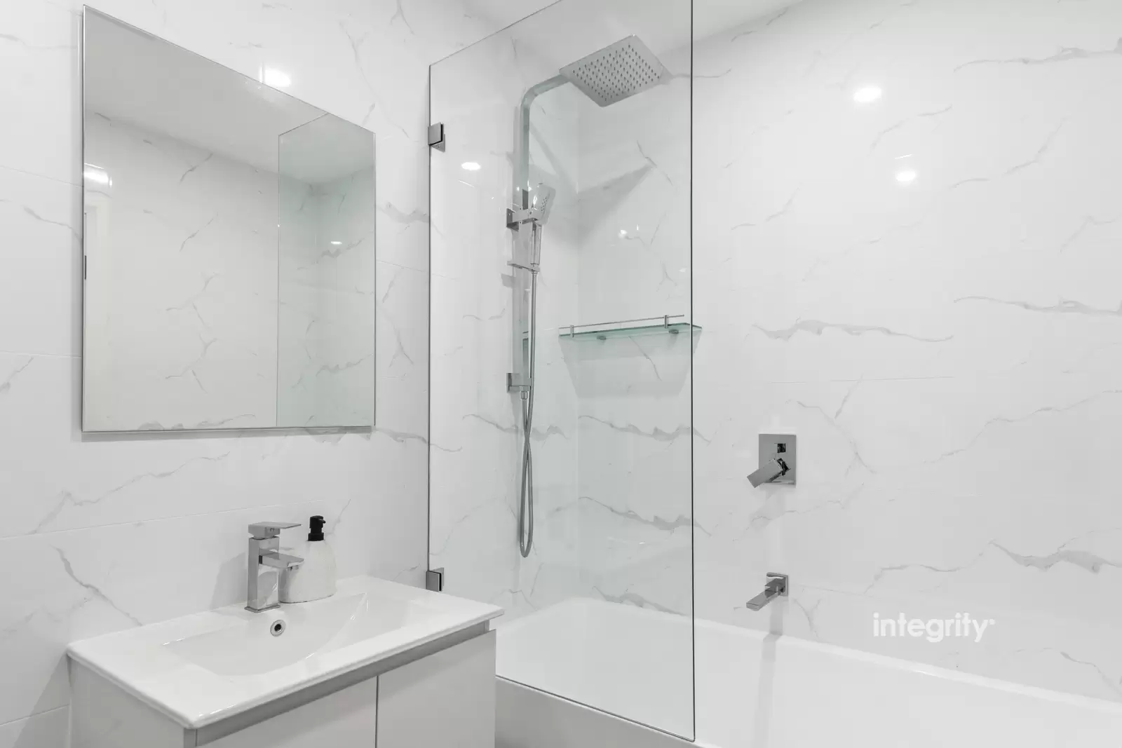 2/315 Princes Highway, Bomaderry Sold by Integrity Real Estate - image 9