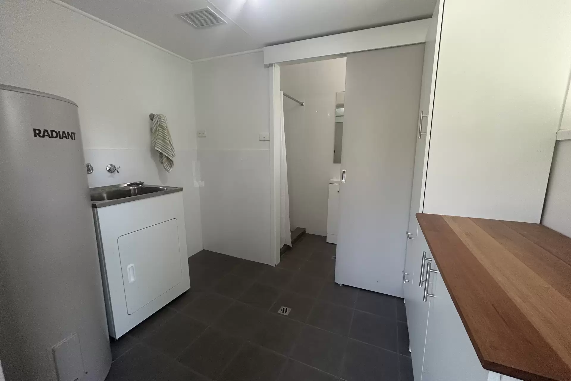142 Tallyan Point Road, Basin View Leased by Integrity Real Estate - image 5