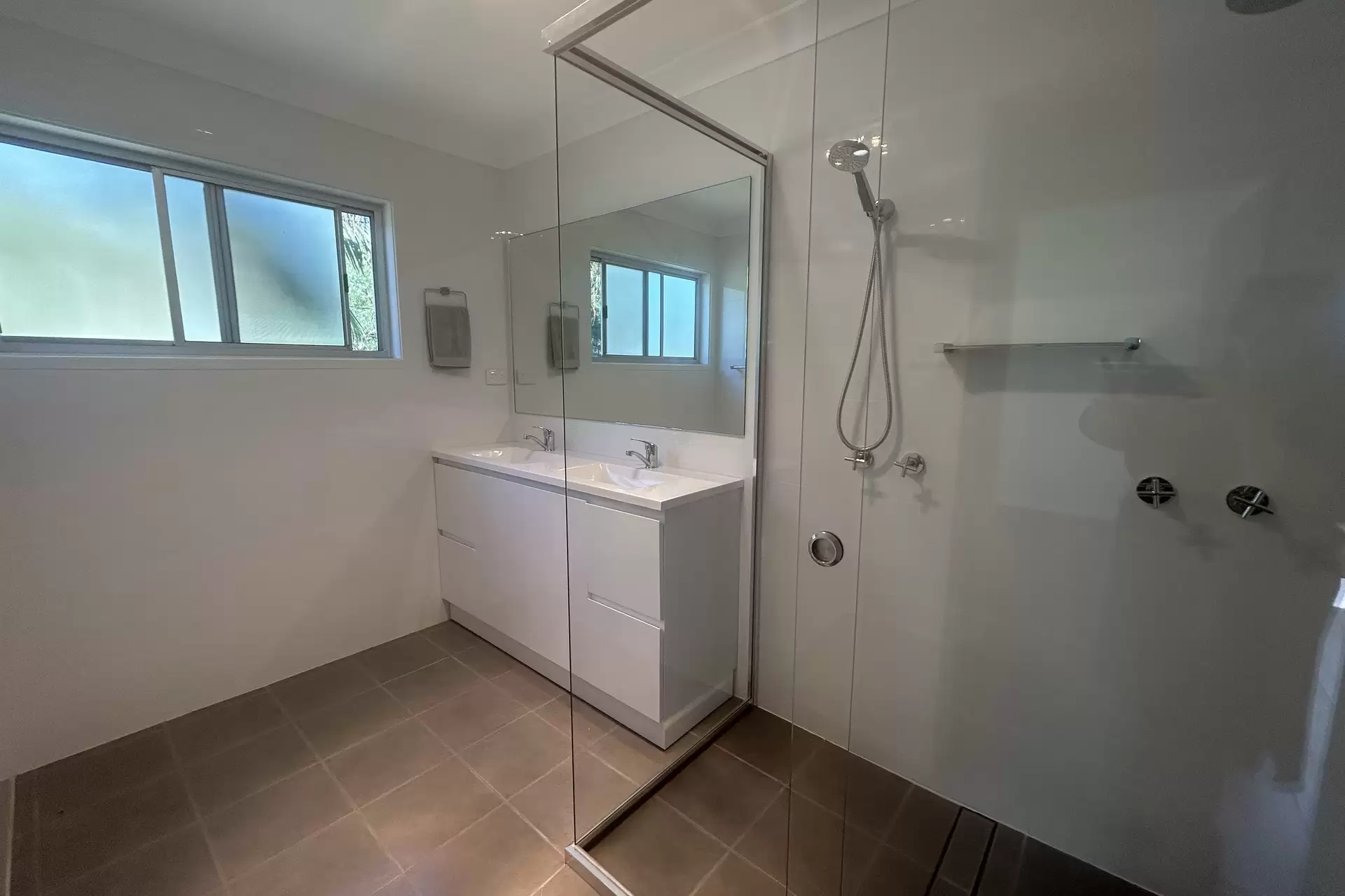 142 Tallyan Point Road, Basin View Leased by Integrity Real Estate - image 10
