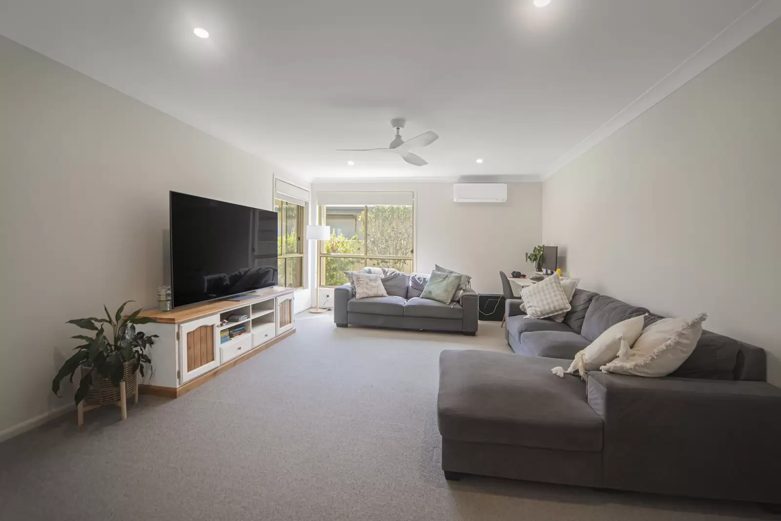 8 Emerald Drive, Meroo Meadow Leased by Integrity Real Estate - image 2