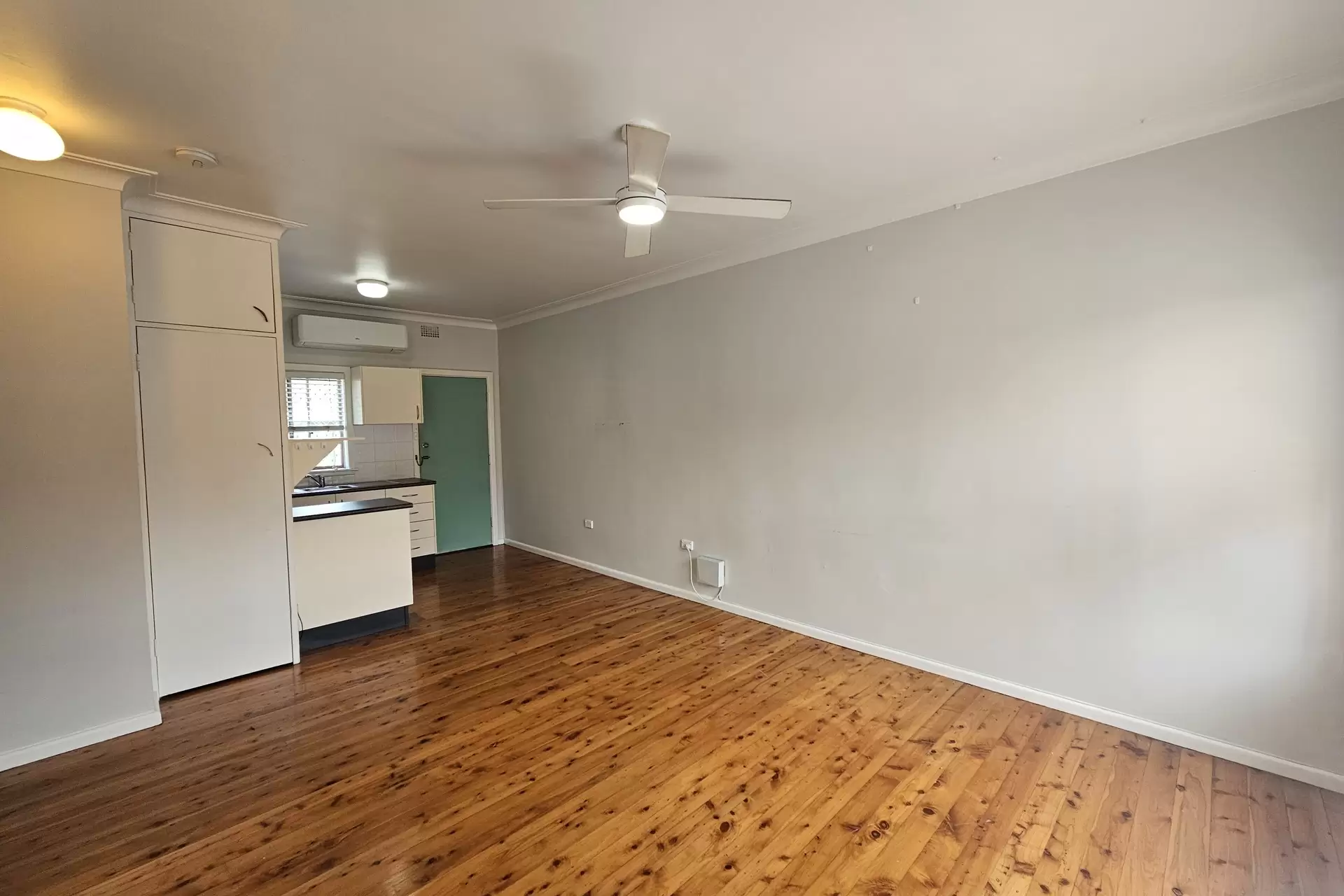 2/2 View Street, Nowra Leased by Integrity Real Estate - image 2