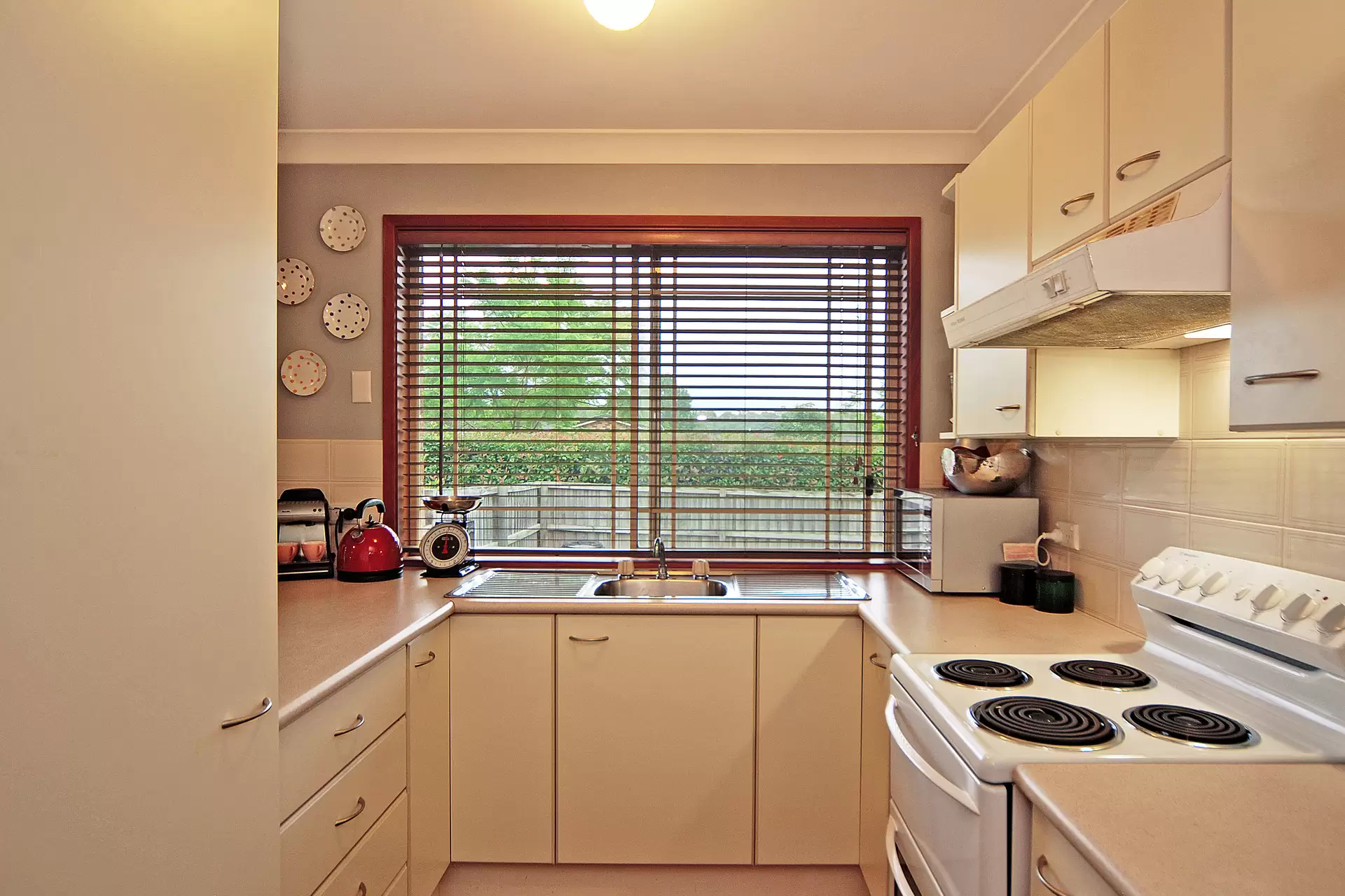 15 Regal Place, Bomaderry Leased by Integrity Real Estate - image 3