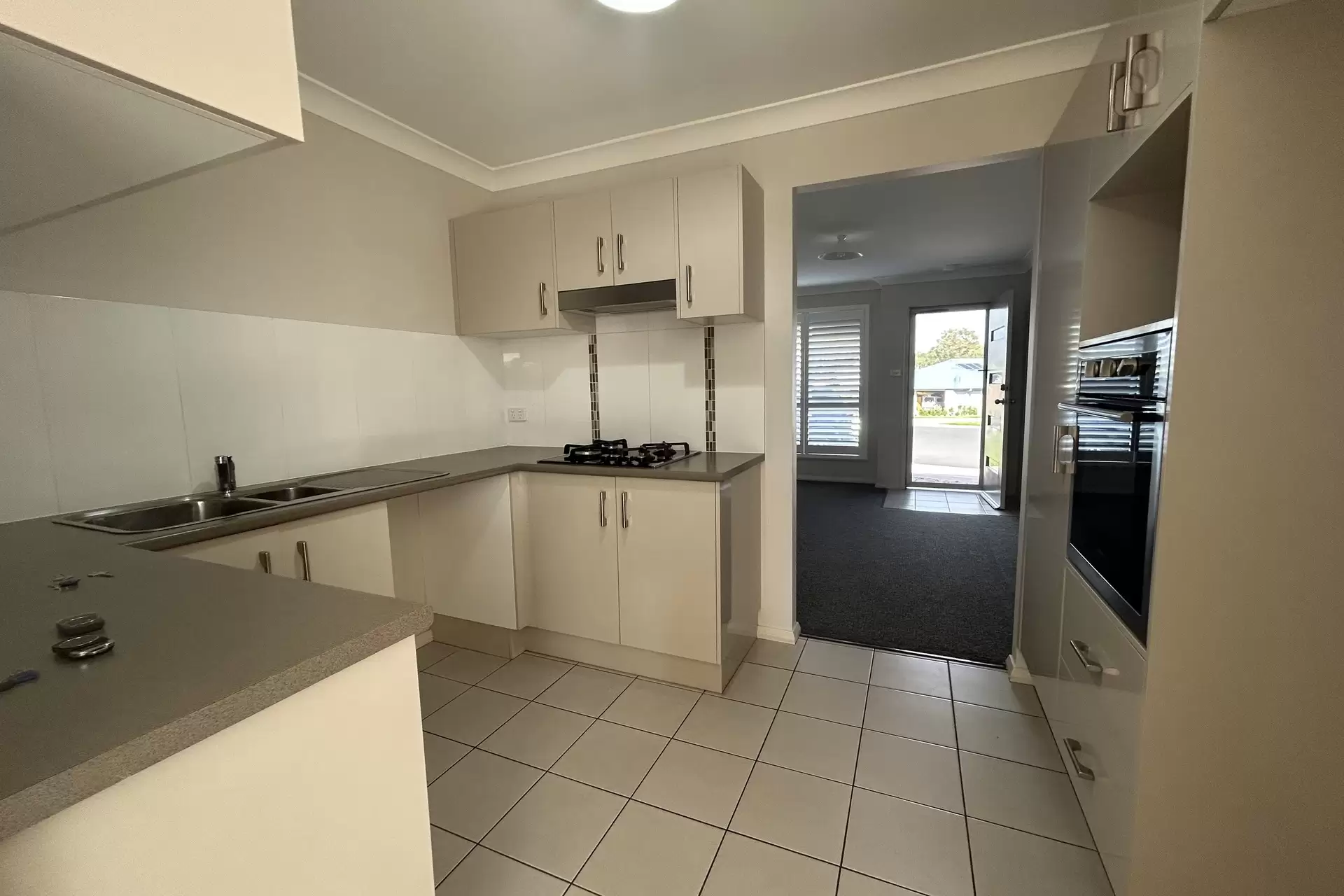 8/14 Hanover Close, South Nowra Leased by Integrity Real Estate - image 4
