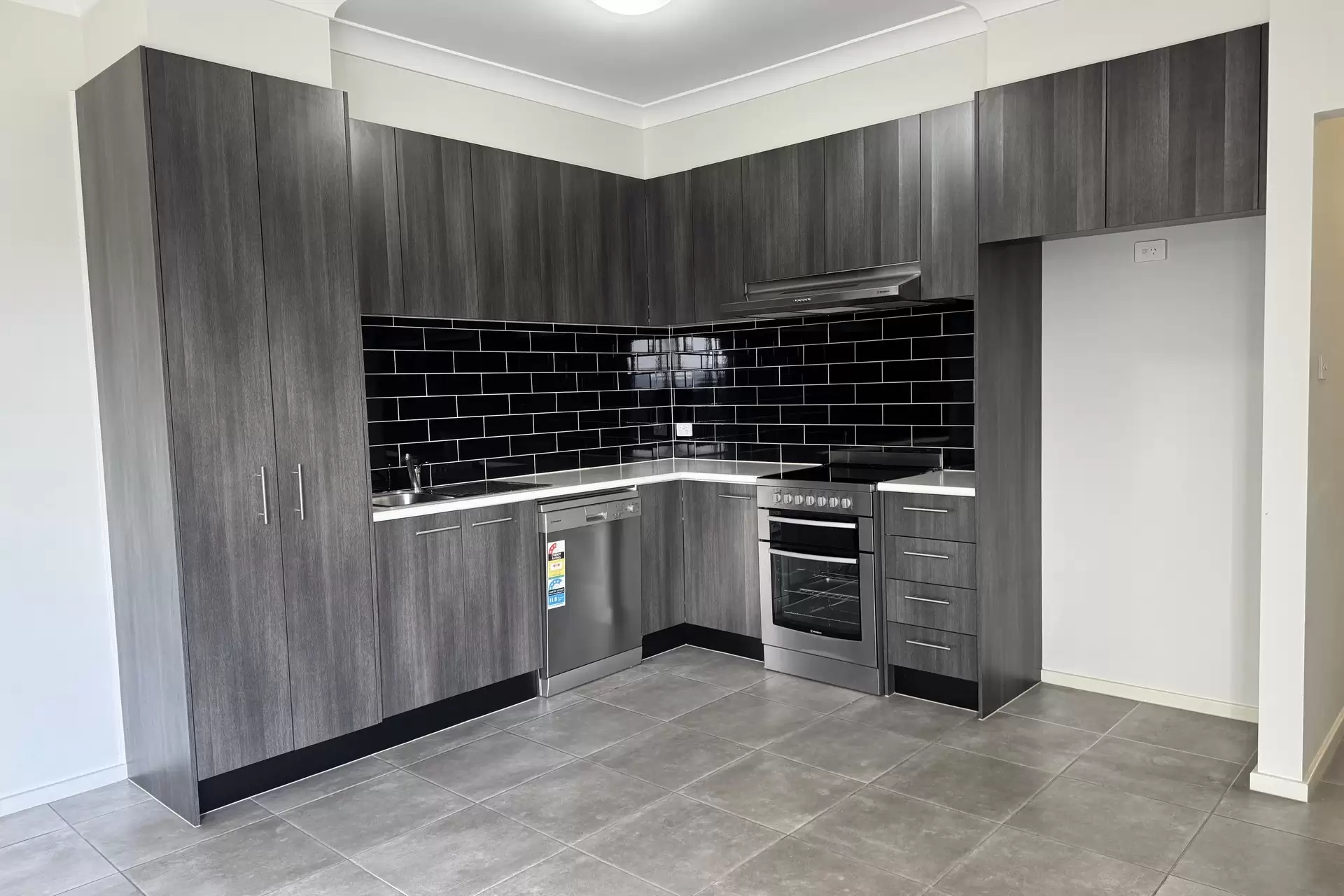8A Jindalee Crescent, Nowra Leased by Integrity Real Estate - image 5