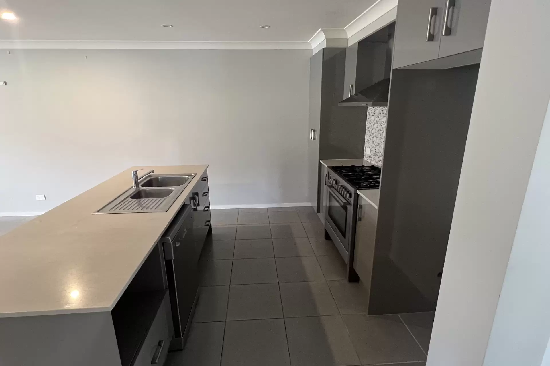 6 Turnstone Vista, South Nowra Leased by Integrity Real Estate - image 3