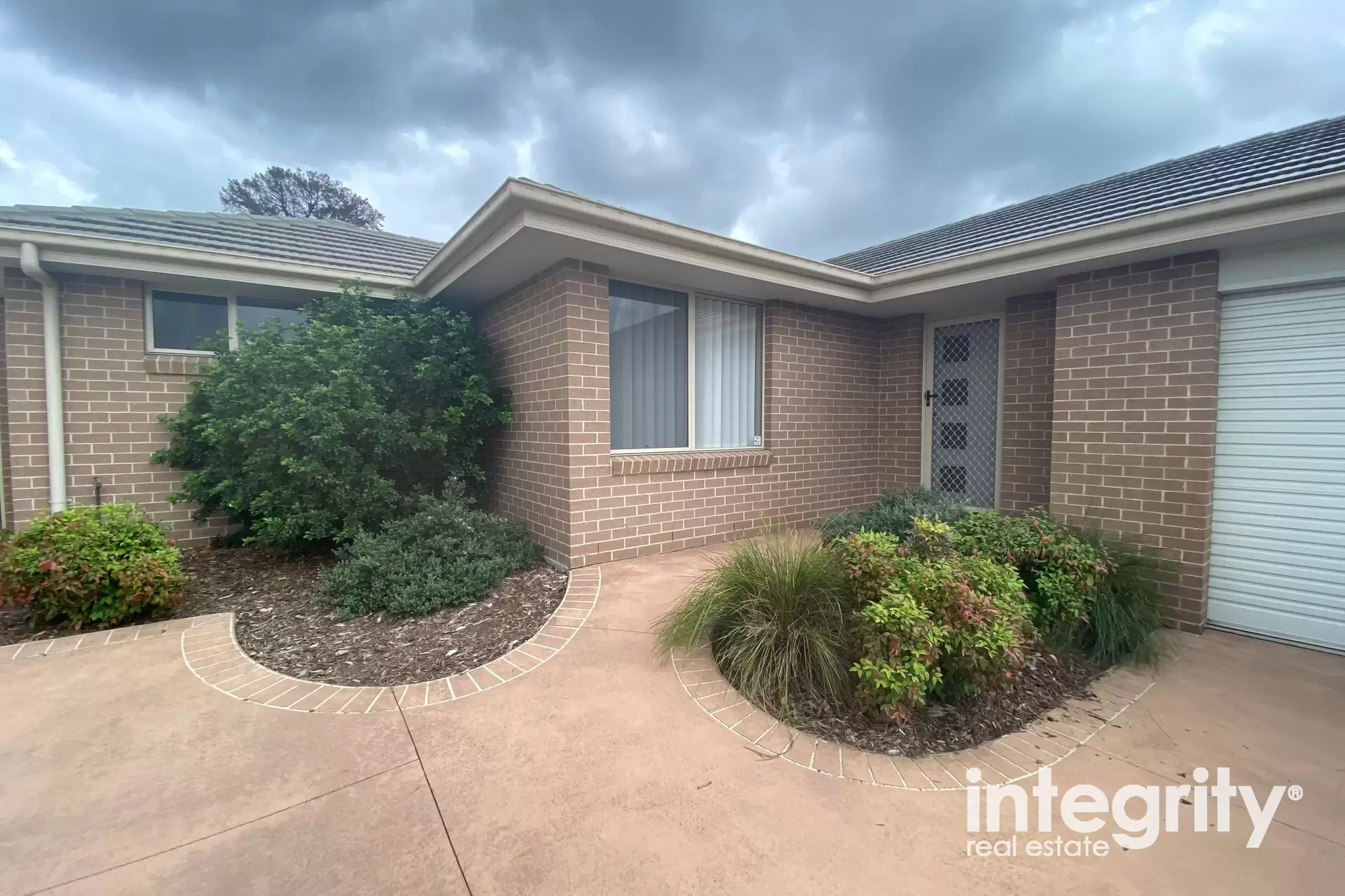 2/123A Meroo Road, Bomaderry Leased by Integrity Real Estate - image 1