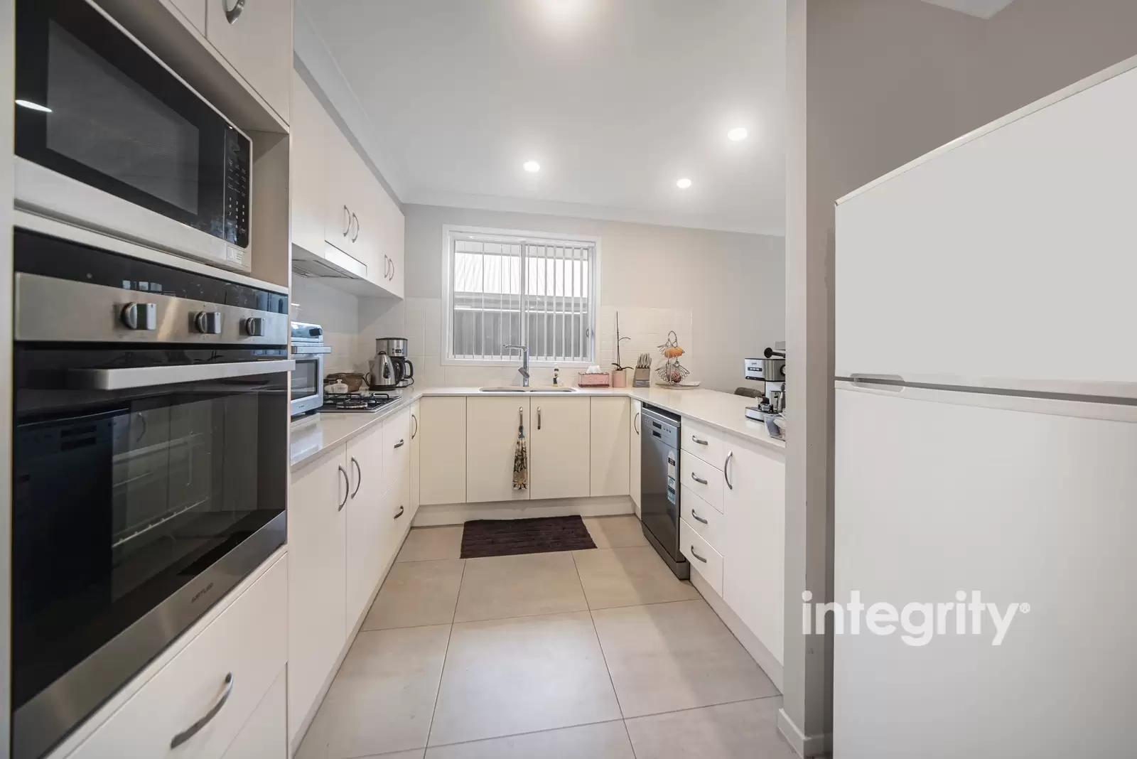 11/50 Isa Road, Worrigee Sold by Integrity Real Estate - image 2