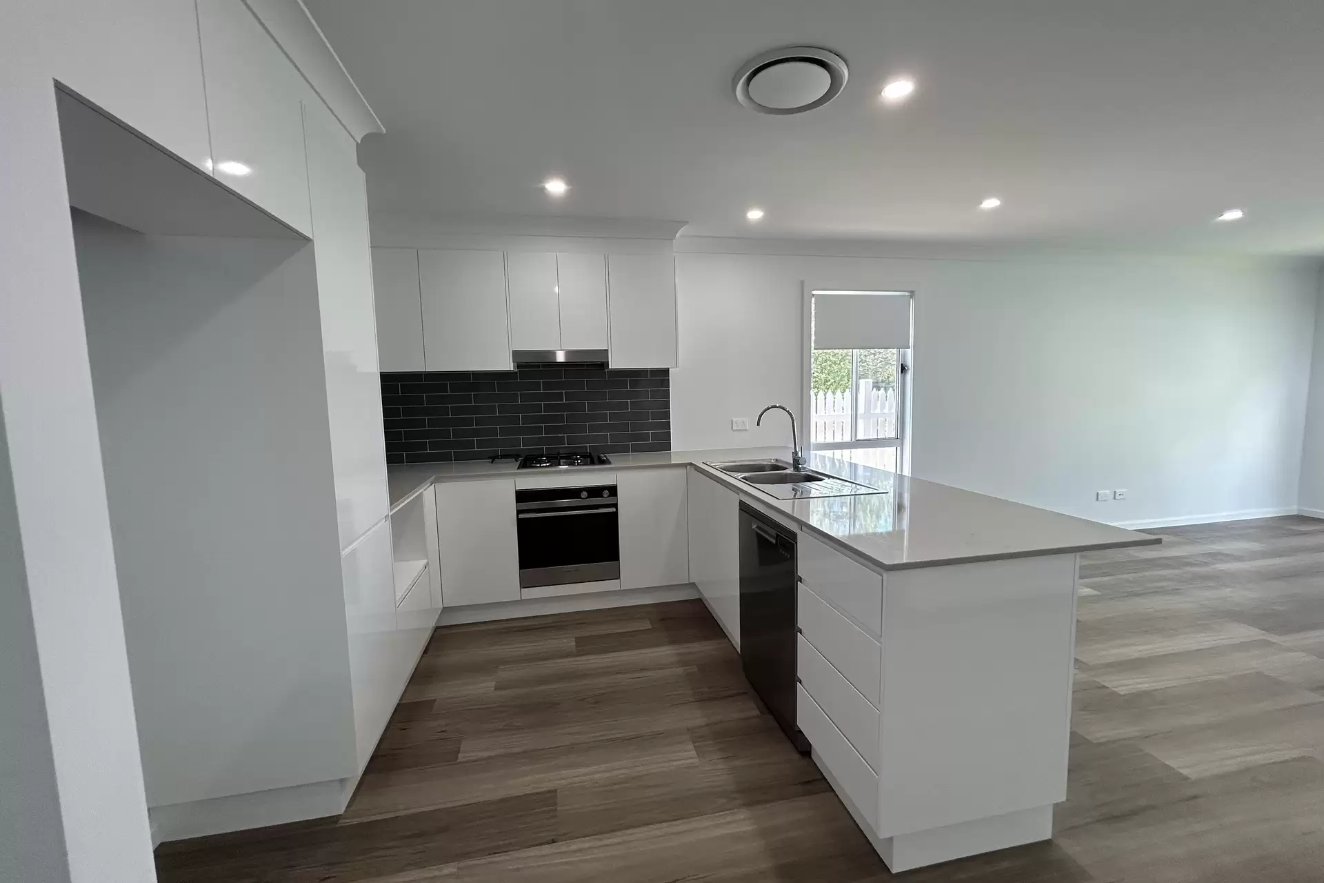28/30 Cavanagh Lane, West Nowra Leased by Integrity Real Estate - image 3