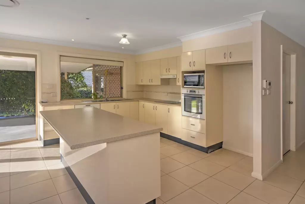 16 Barbata Grove, South Nowra Leased by Integrity Real Estate - image 2