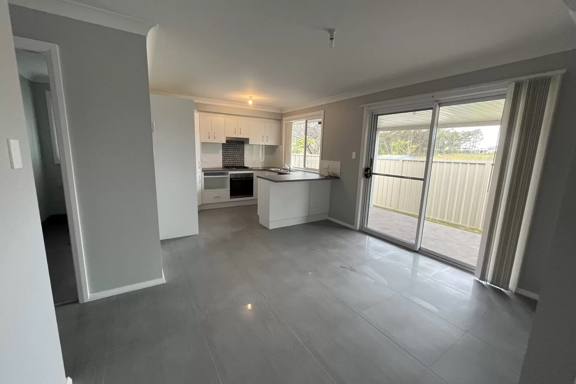 2/82 Hillcrest Avenue, South Nowra Leased by Integrity Real Estate - image 3