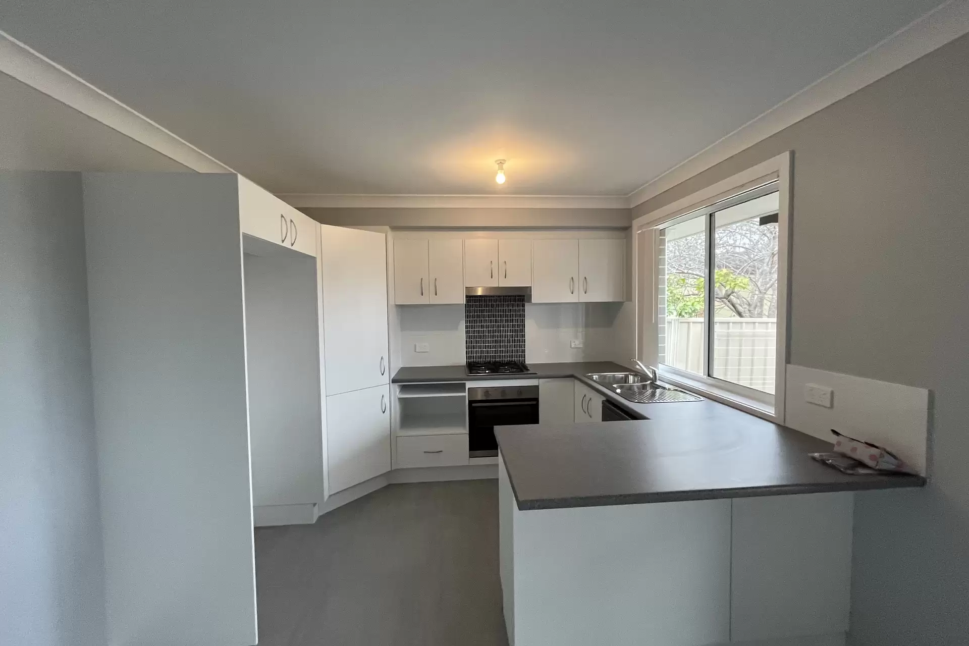 2/82 Hillcrest Avenue, South Nowra Leased by Integrity Real Estate - image 4
