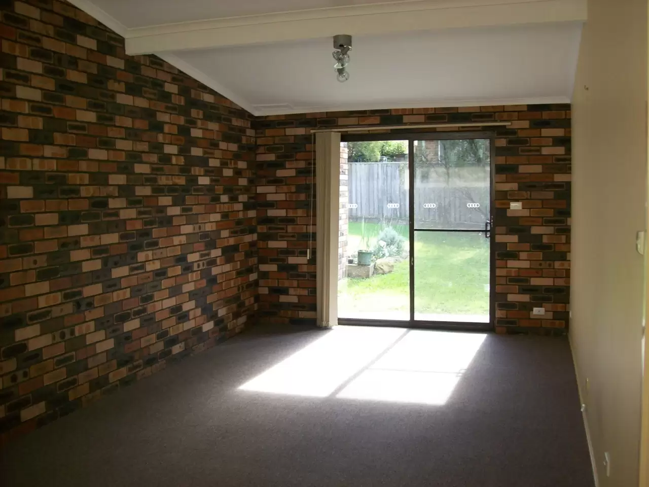 5/49 Brinawarr Street, Bomaderry Leased by Integrity Real Estate - image 4