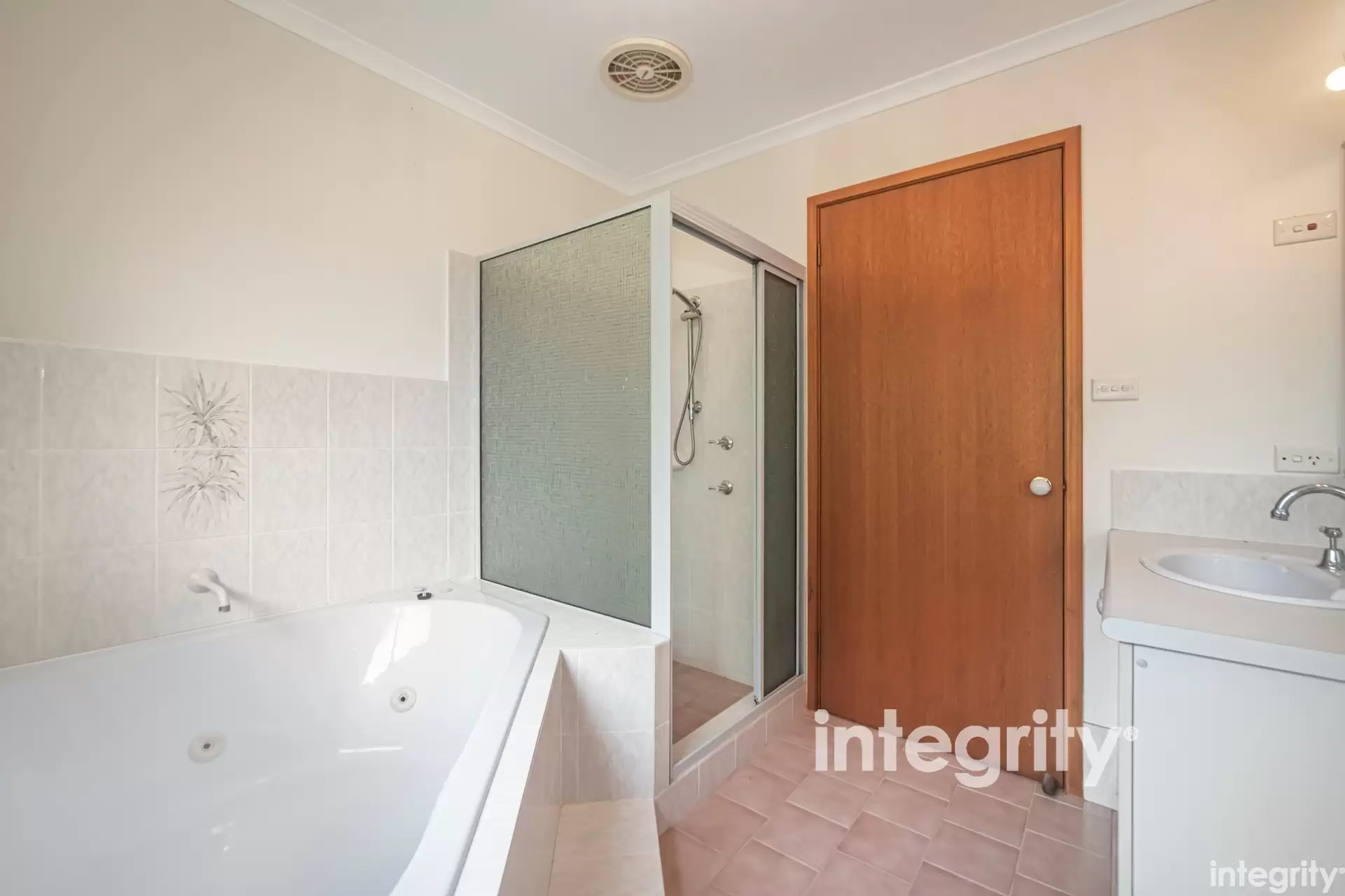 27a Edwards Avenue, Bomaderry Sold by Integrity Real Estate - image 8