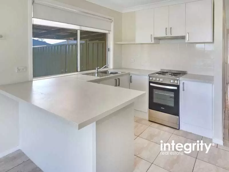 32 Moresby Street, Nowra Leased by Integrity Real Estate - image 2