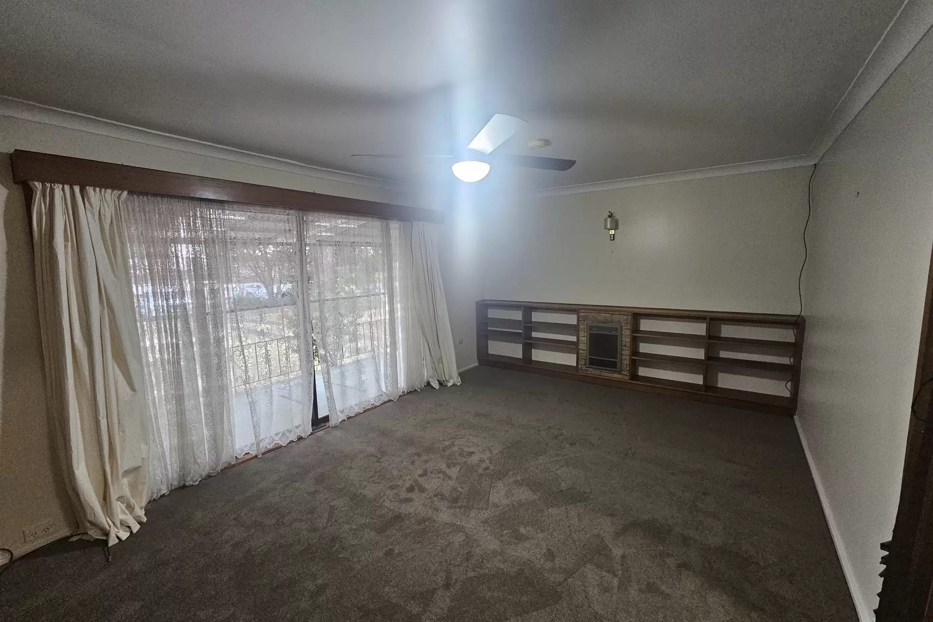 260 Kinghorne Street, Nowra Leased by Integrity Real Estate - image 2