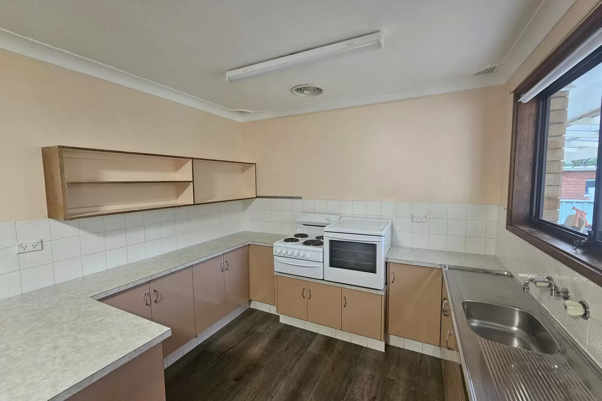 260 Kinghorne Street, Nowra Leased by Integrity Real Estate - image 3