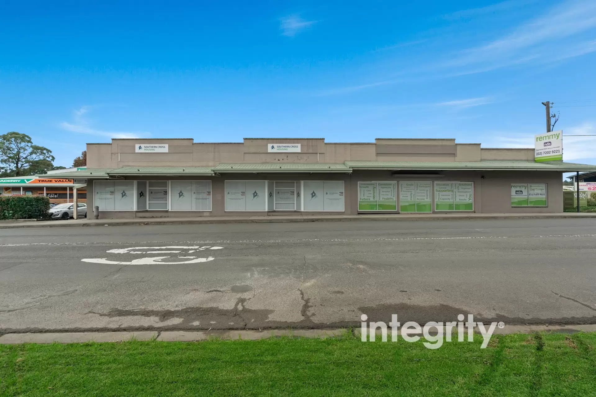 2/8 Worthington Way, Bomaderry For Lease by Integrity Real Estate - image 2
