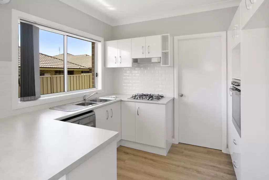 3/2 Elian Crescent, South Nowra Leased by Integrity Real Estate - image 2