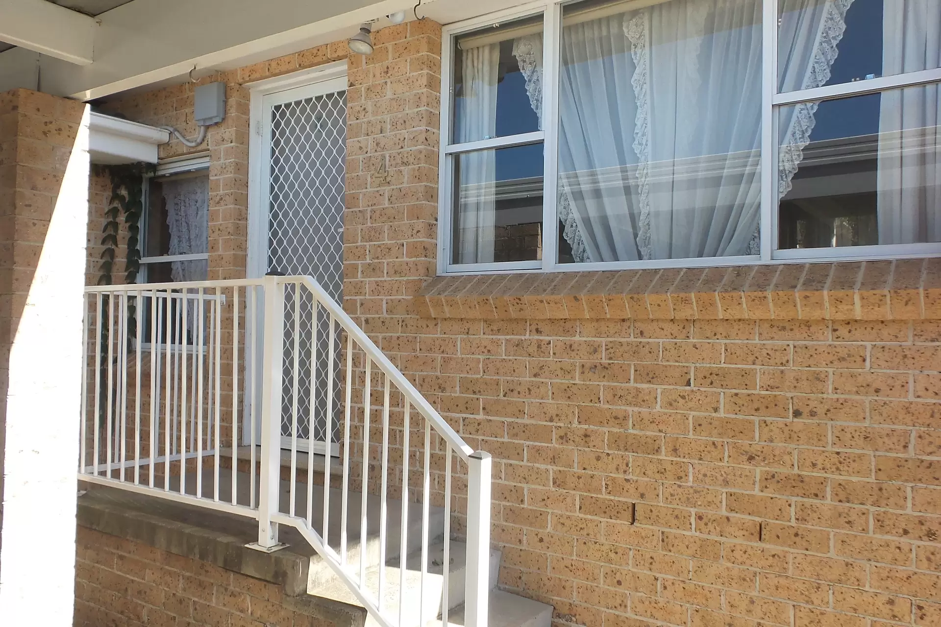 4/19 Coomea Street, Bomaderry Leased by Integrity Real Estate - image 1