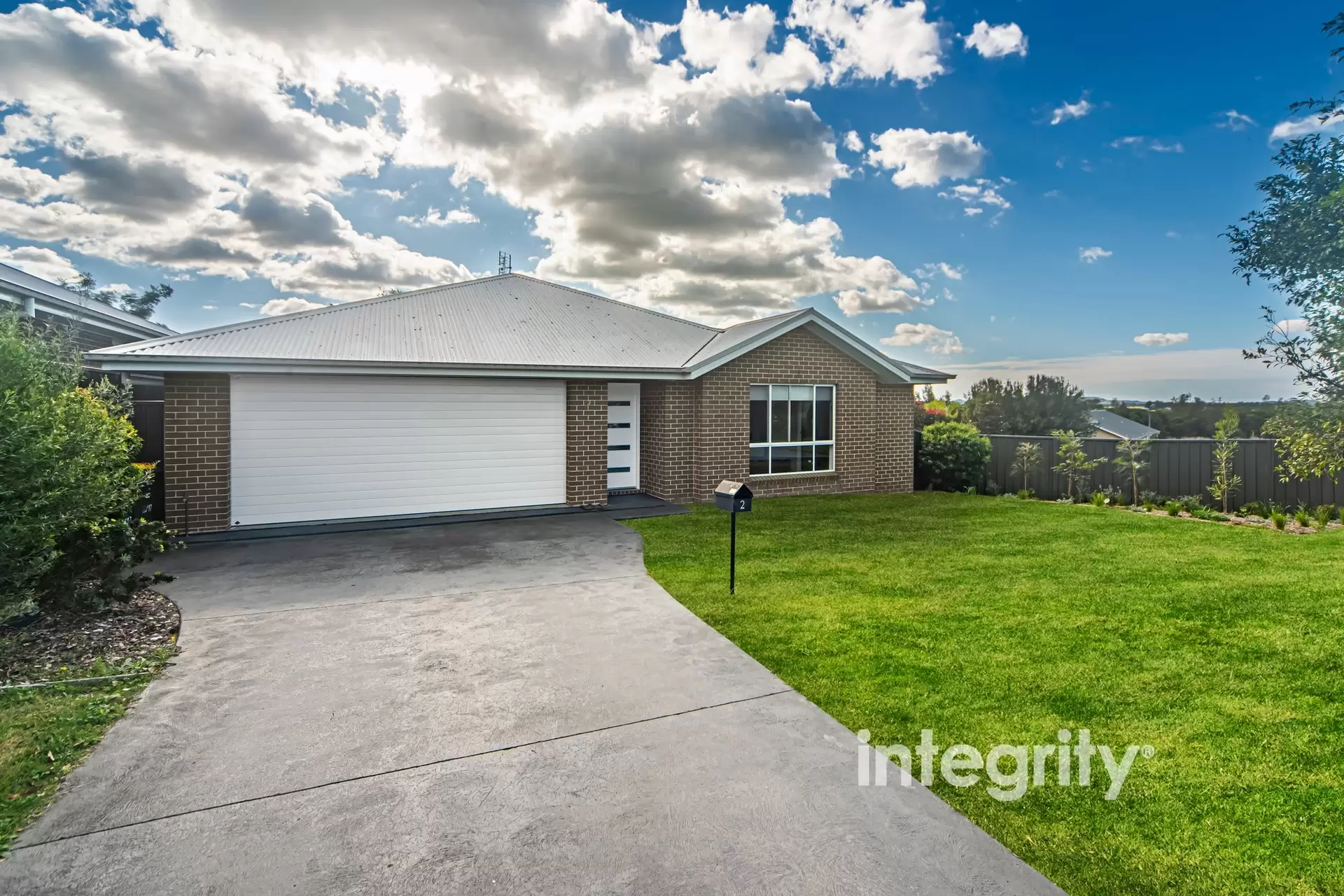 2/17 Banool Circuit, Bomaderry Sold by Integrity Real Estate - image 1