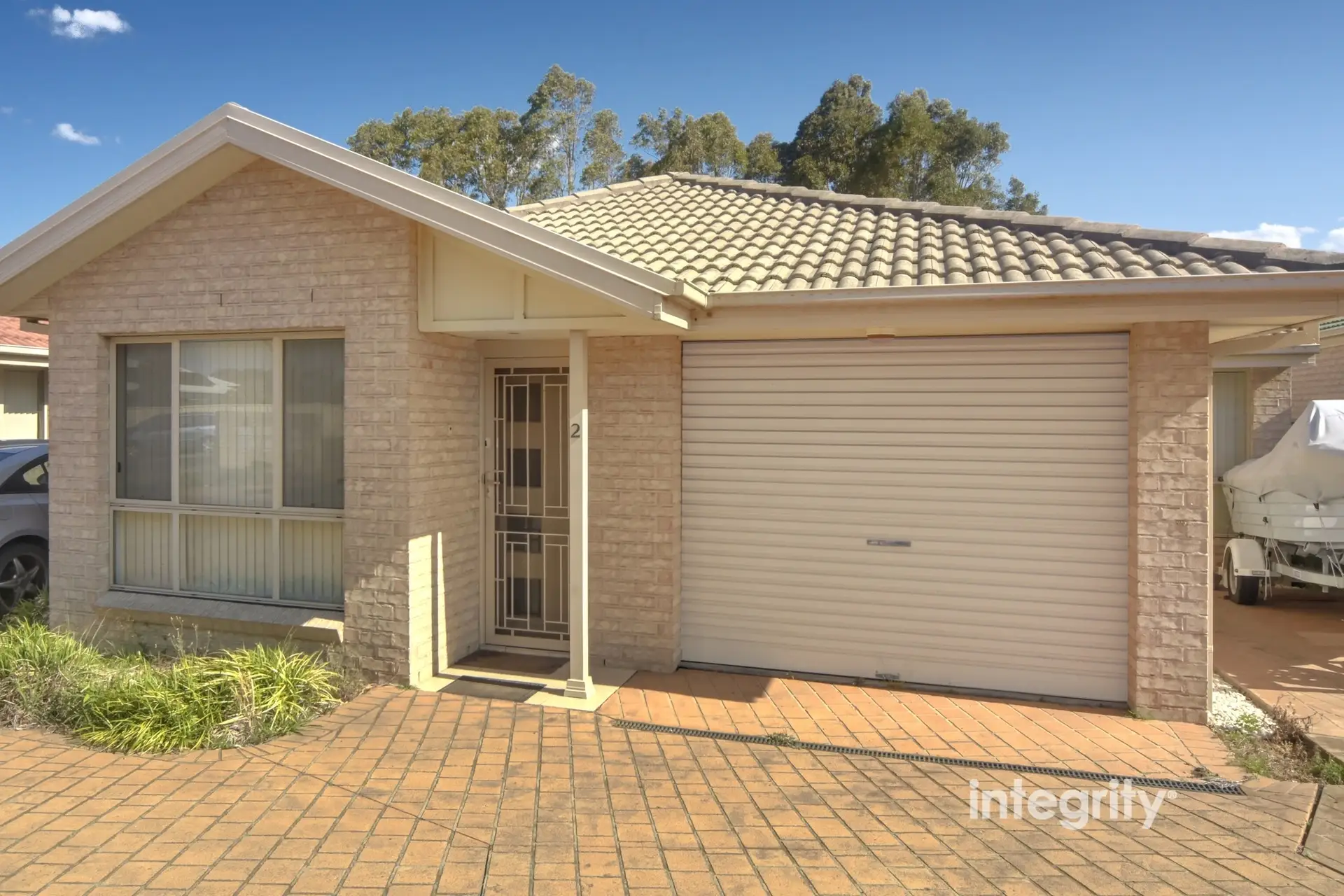 2/73-75 Rayleigh Drive, Worrigee Sold by Integrity Real Estate - image 1