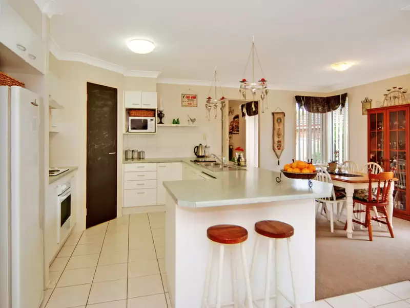 6 Gardenia Crescent, Bomaderry Sold by Integrity Real Estate - image 3