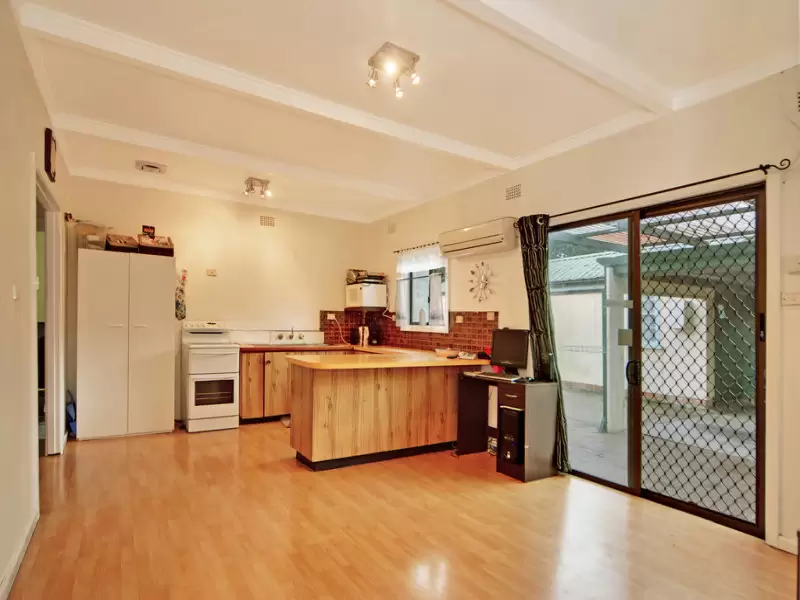 471 Princes Highway, Bomaderry Sold by Integrity Real Estate - image 5