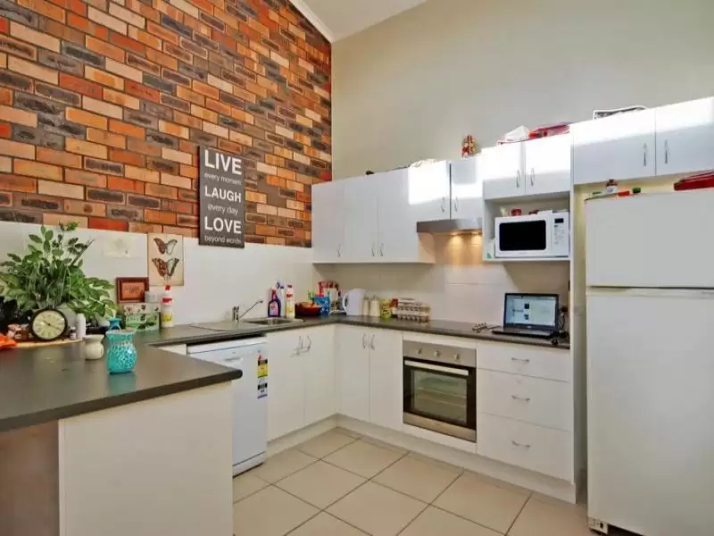 7/49 Brinawarr Street, Bomaderry Sold by Integrity Real Estate