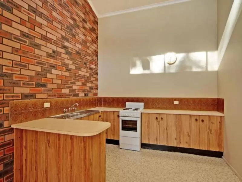 3/49 Brinawarr Street, Bomaderry Sold by Integrity Real Estate - image 3