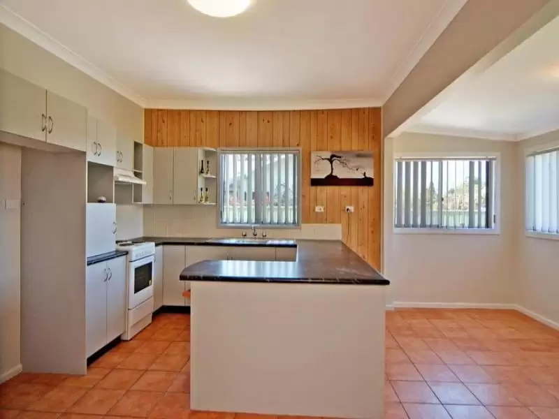 115 West Birriley Street, Bomaderry Sold by Integrity Real Estate - image 2