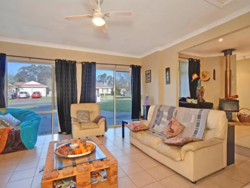 1 Lightwood Drive, West Nowra Sold by Integrity Real Estate - image 3
