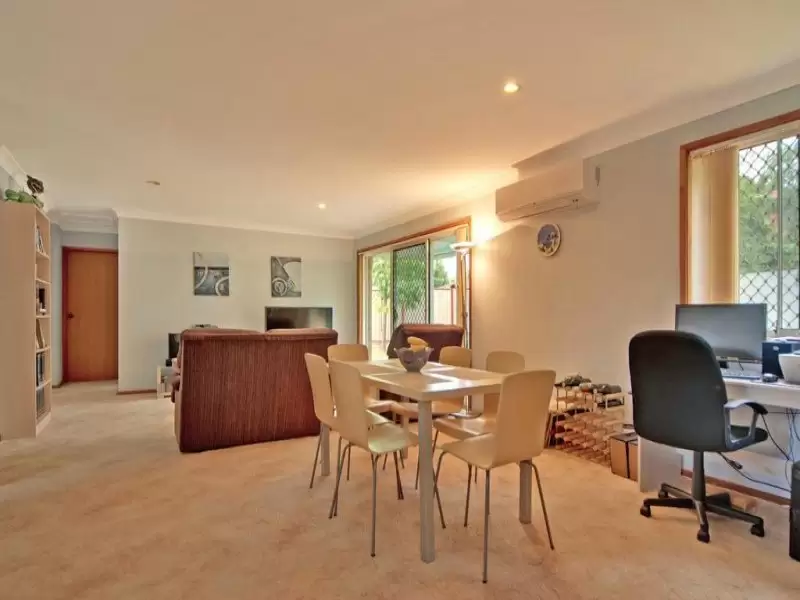 4/4 Carisbrooke Close, Bomaderry Sold by Integrity Real Estate - image 3