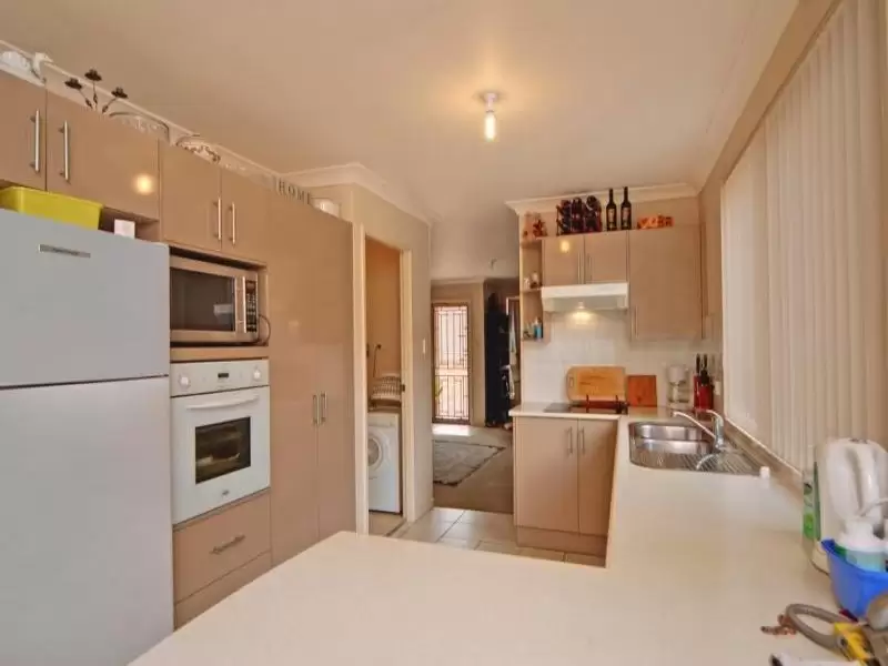 2/73-75 Rayleigh Drive, Worrigee Sold by Integrity Real Estate - image 2