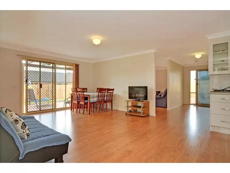 19 Illawarra Circuit, Worrigee Sold by Integrity Real Estate - image 2