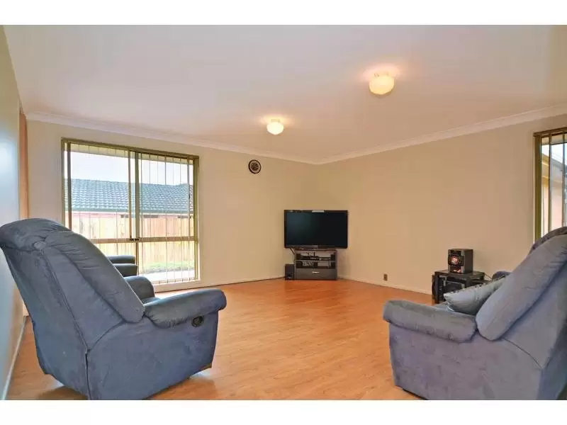 19 Illawarra Circuit, Worrigee Sold by Integrity Real Estate - image 4