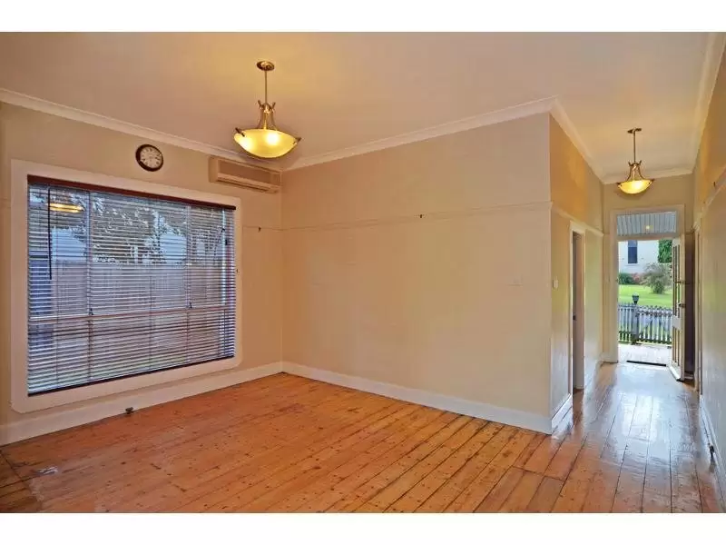 10 Birriley Street, Bomaderry Sold by Integrity Real Estate - image 5