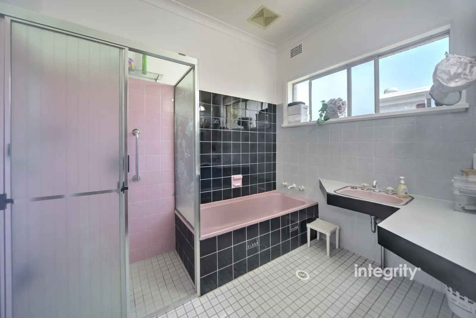 104 West Birriley Street, Bomaderry Sold by Integrity Real Estate - image 9