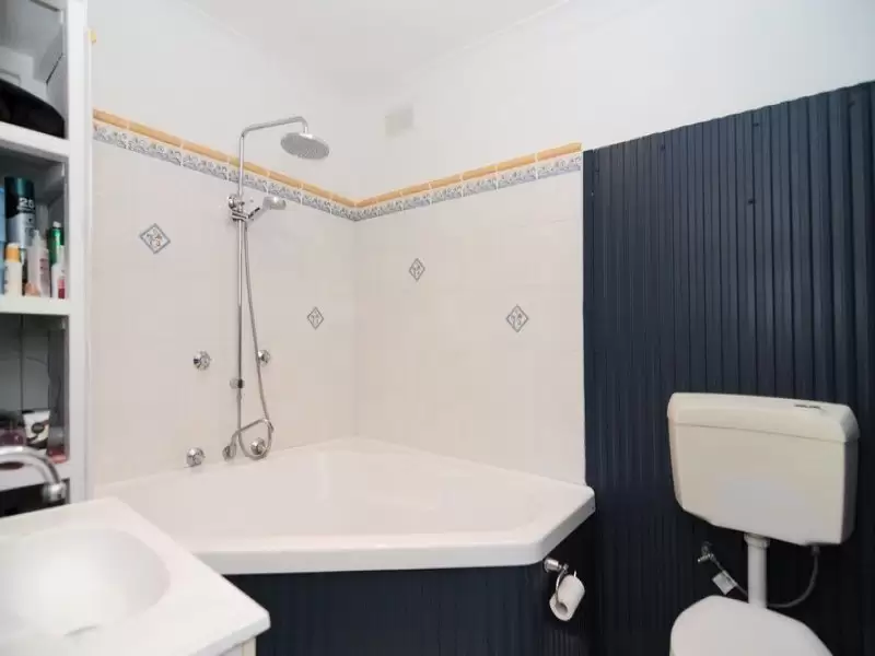 373 Princes Highway, Bomaderry Sold by Integrity Real Estate - image 8